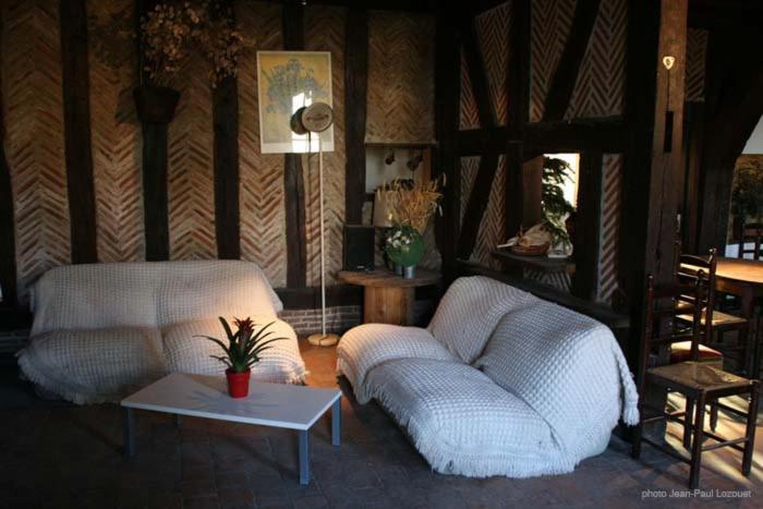 Gîte d'étape Ecuries de St Cyr La Ferté-Saint-Cyr Extérieur photo